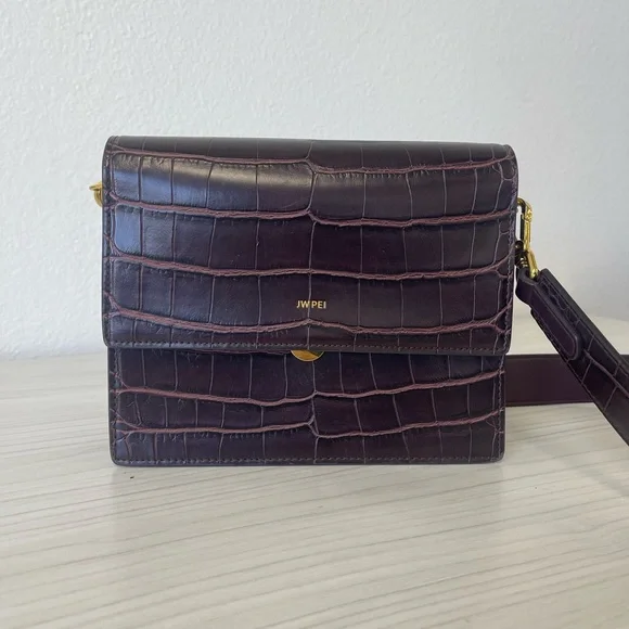 JW PEI BROWN CROC PURSE - Picture 2 of 10